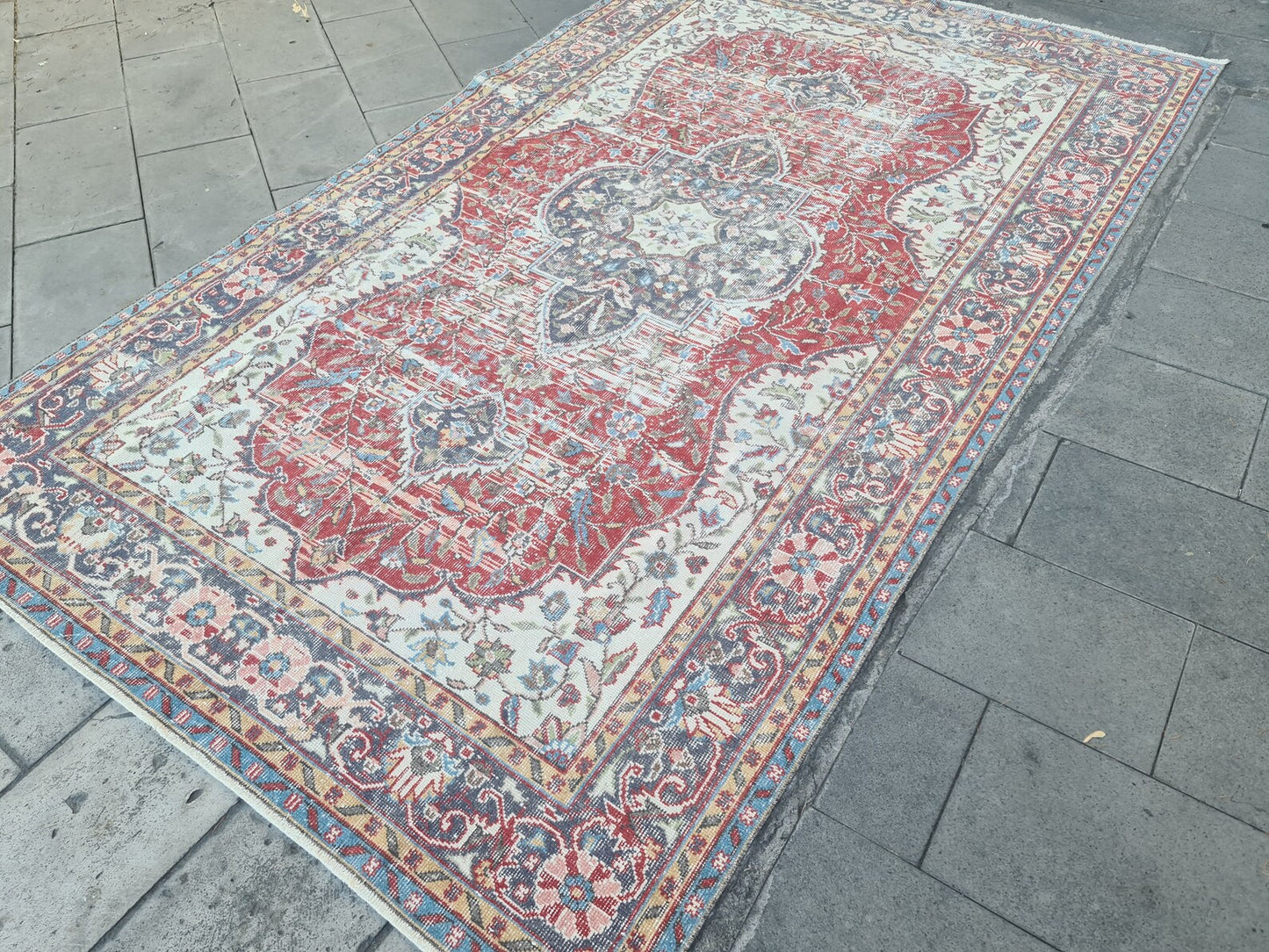 XL Vintage Turkish Accent Area Rug 6 x 9.9 ft