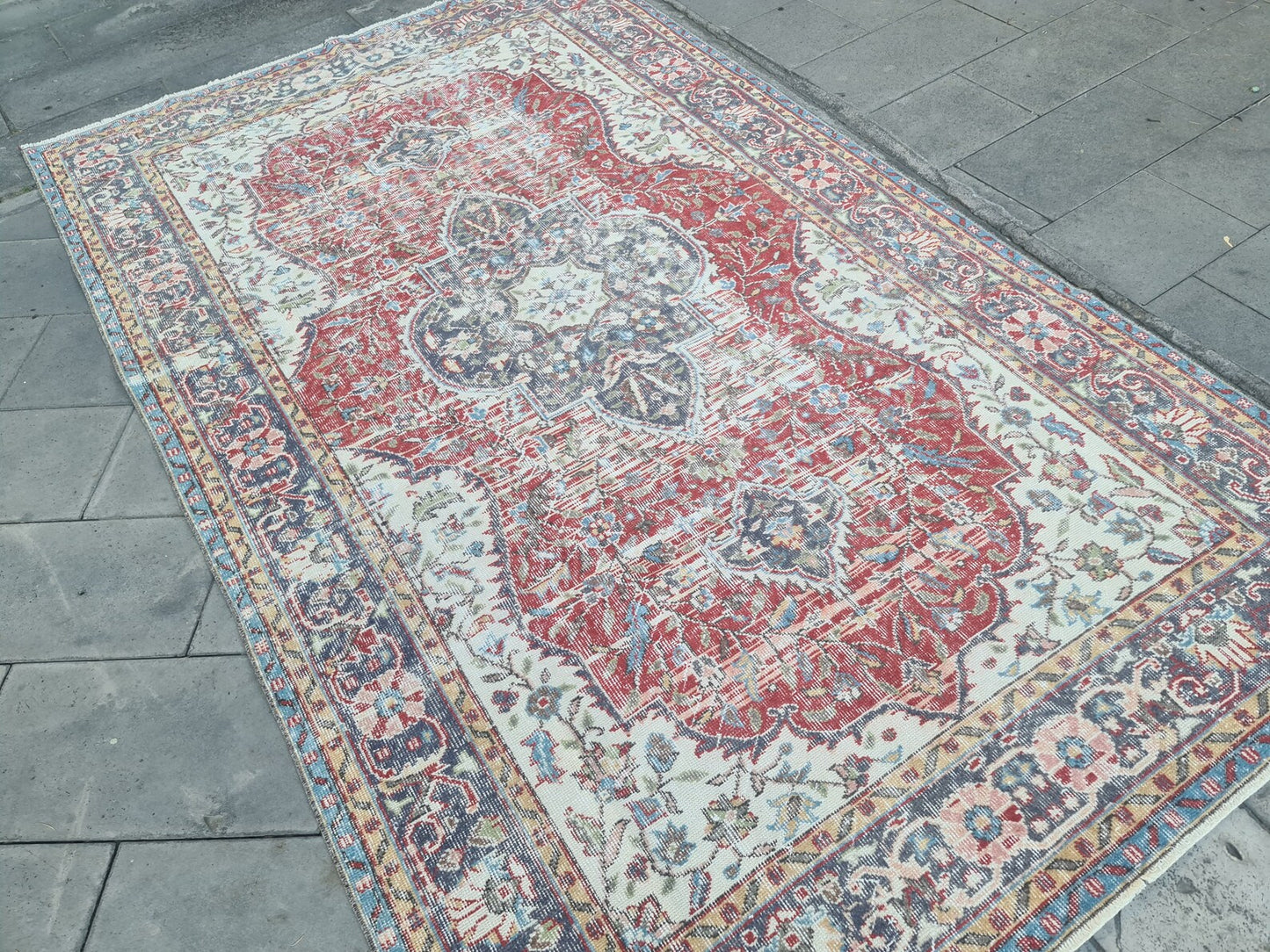 XL Vintage Turkish Accent Area Rug 6 x 9.9 ft