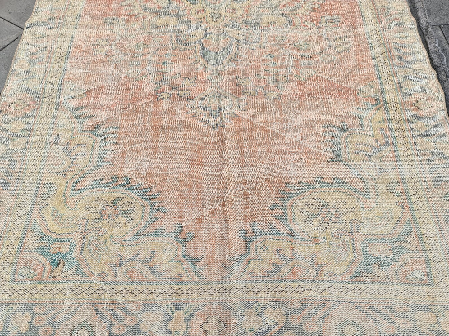 XL Vintage Turkish Accent Area Rug 5.6 x 9.6 ft