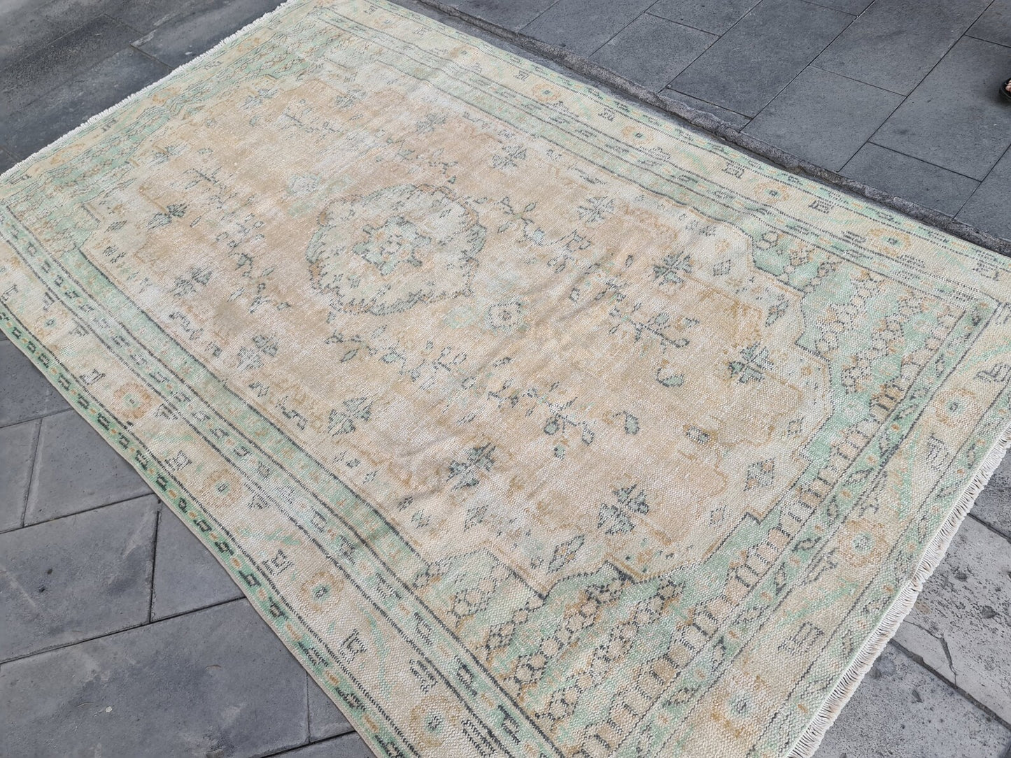 XL Vintage Turkish Accent Area Rug 6 x 9 ft