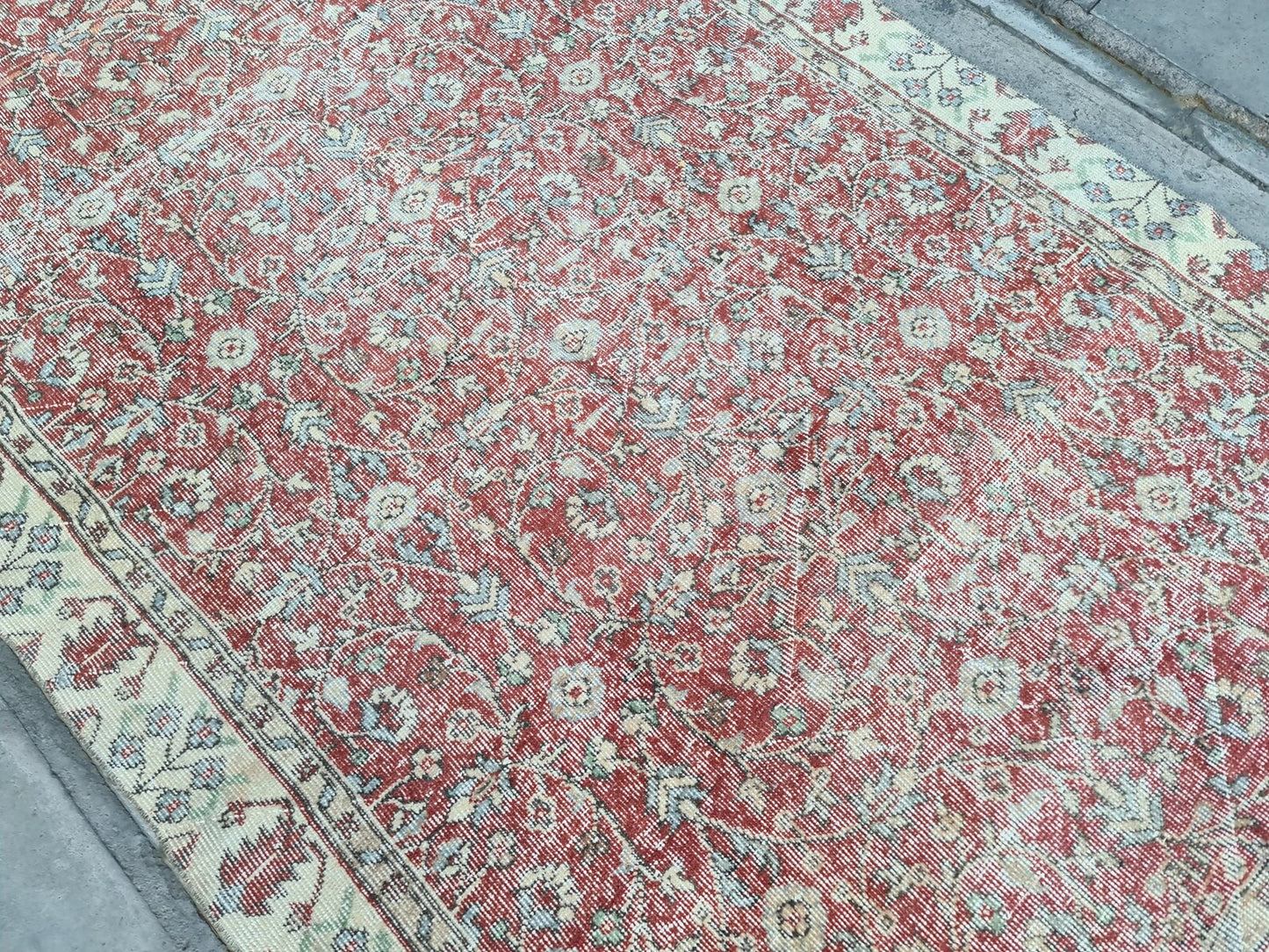 XL Vintage Turkish Accent Area Rug 5 x 8.6 ft