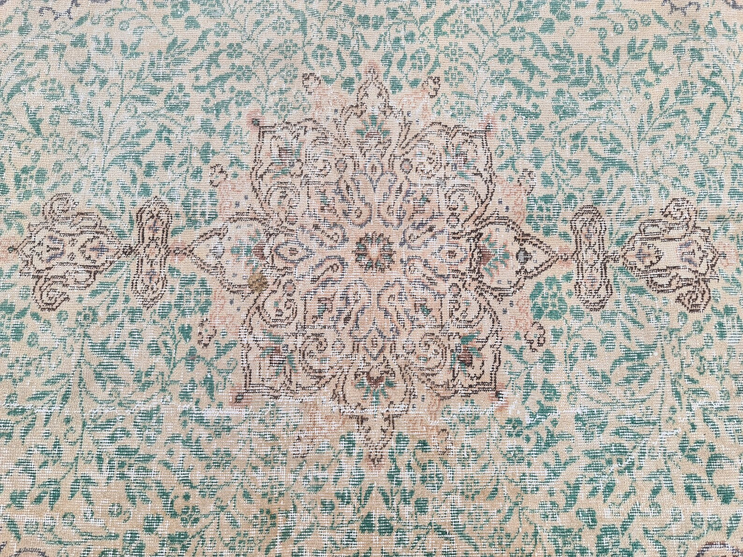 XL Vintage Turkish Accent Area rug 5.3 x 8.7 ft