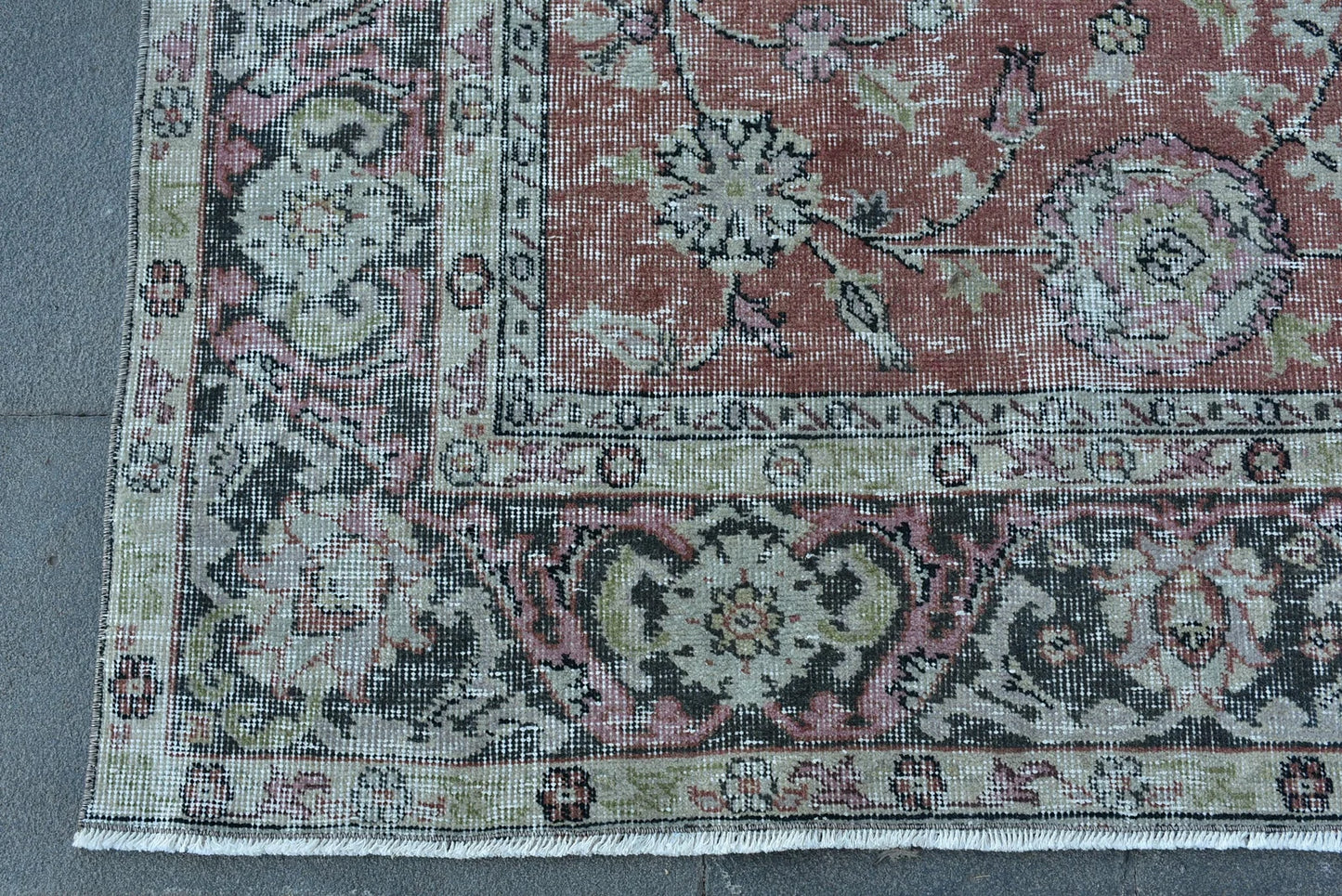 XL Vintage Turkish Accent Area Rug 6 x 9.4 ft