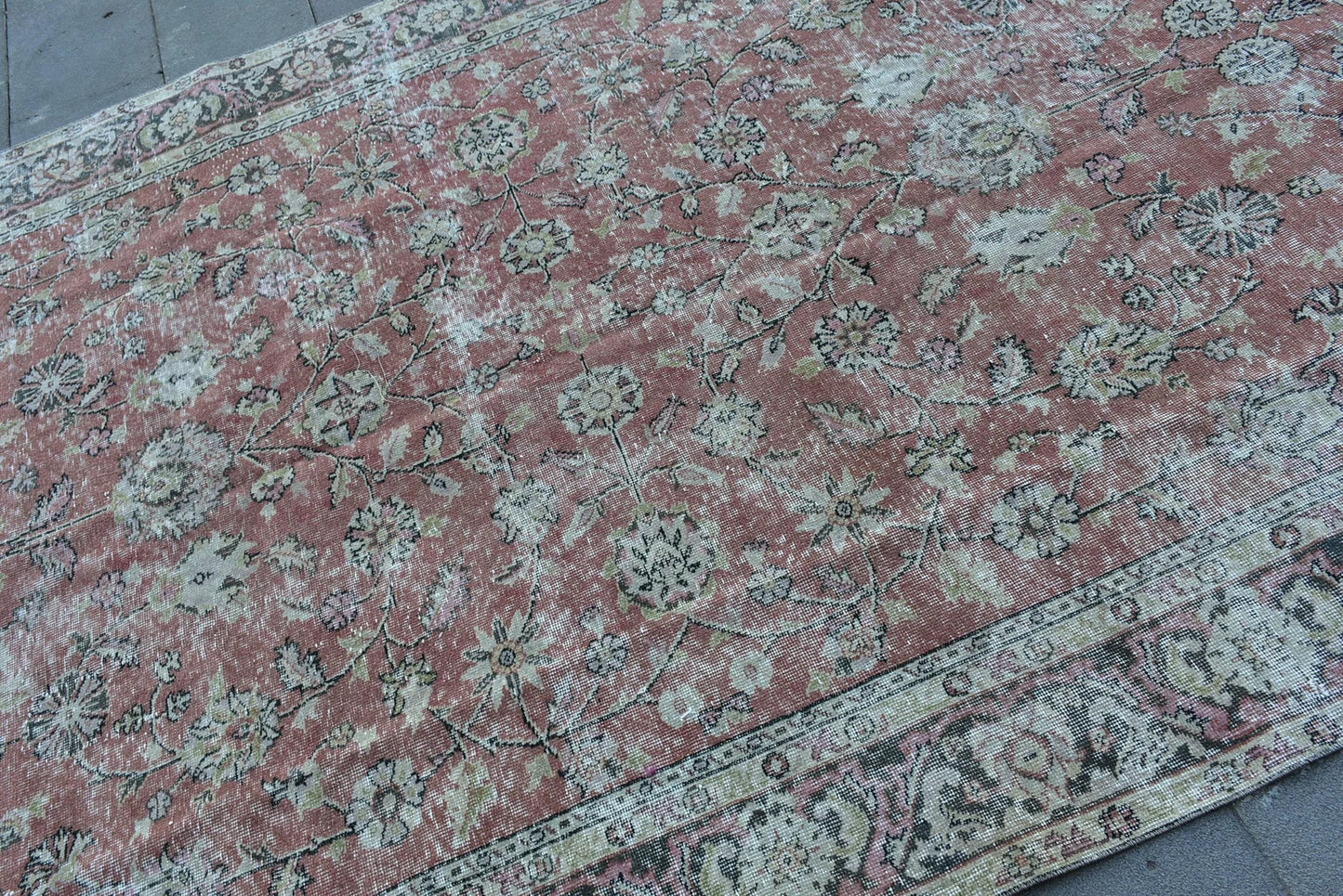 XL Vintage Turkish Accent Area Rug 6 x 9.4 ft