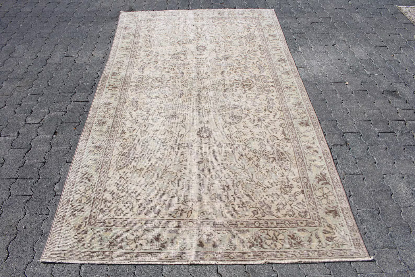 Vintage Turkish Accent Area rug 4.4 x 8.3 ft