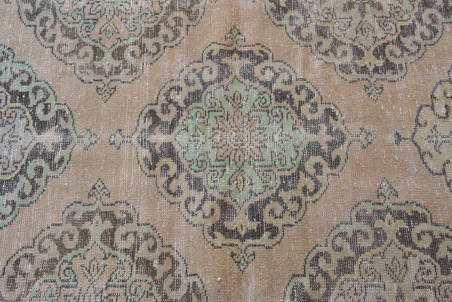 Vintage Turkish Accent Area rug 2.9 x 6.6 ft