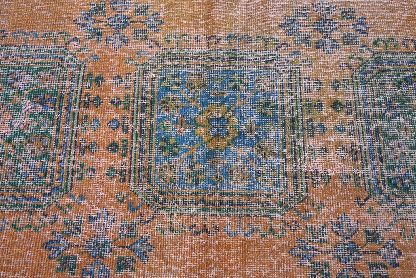 Vintage Turkish Accent Area rug 2.7 x 5.7 ft