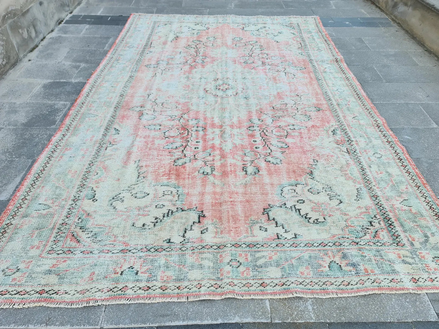 XL Vintage Turkish Accent Area Rug 6.7 x 10.6 ft
