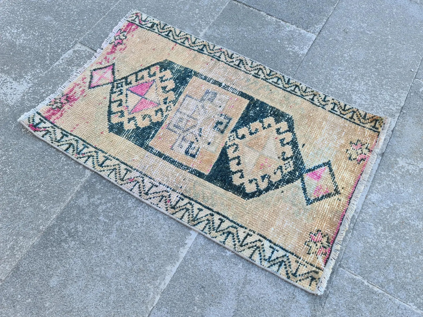Vintage Turkish Mini Rug 1.7 x 2.6 ft