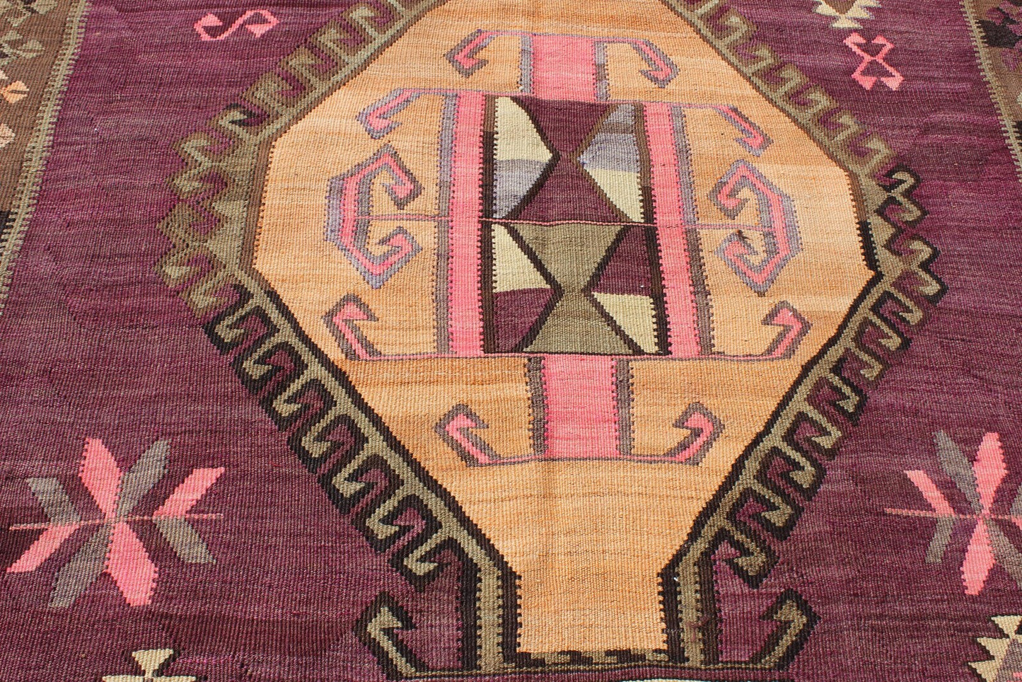 XL Vintage Caucasian Accent Area Rug 5.4 x 8.7 ft