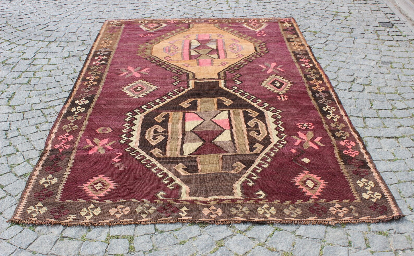 XL Vintage Caucasian Accent Area Rug 5.4 x 8.7 ft