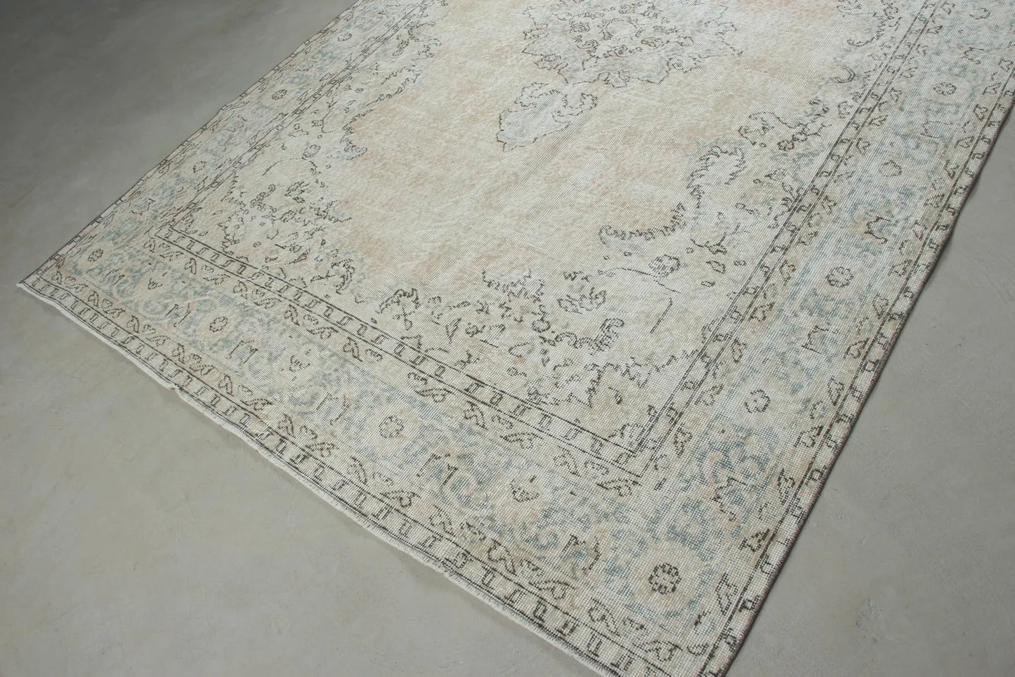 RESERVED XL Vintage Turkish Accent Area Rug 6.8 x 10 ft