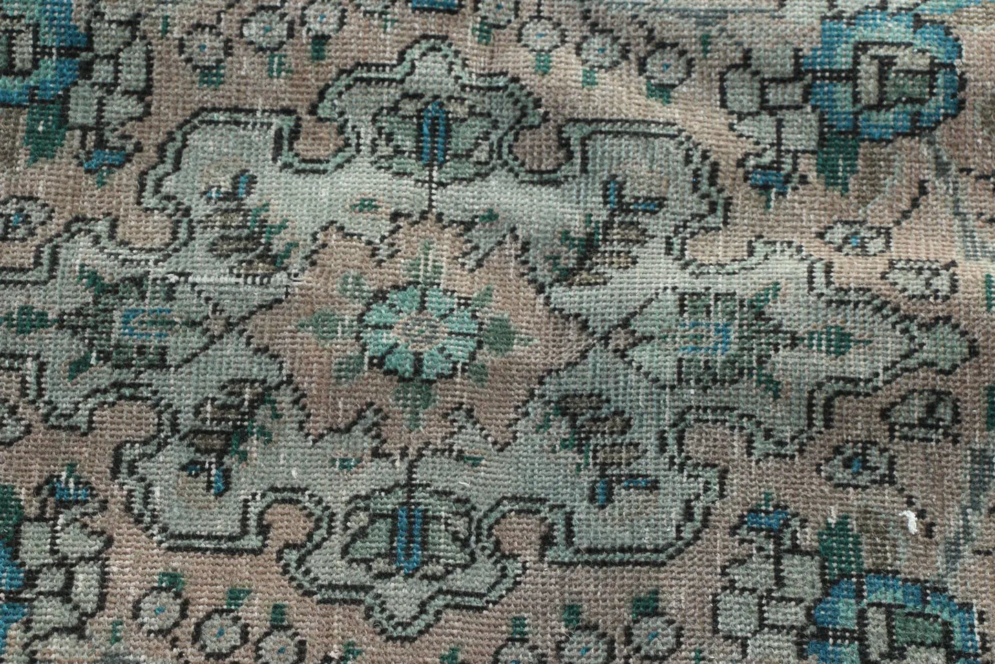 XL Vintage Turkish Accent Area Rug 6.4 x 9.7 ft