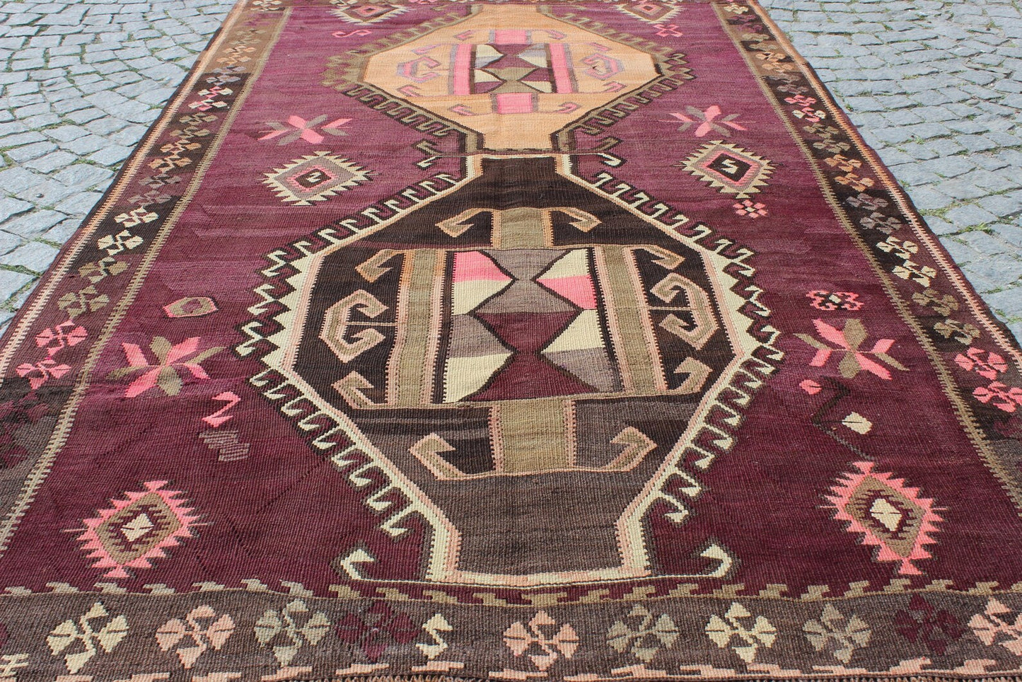 XL Vintage Caucasian Accent Area Rug 5.4 x 8.7 ft