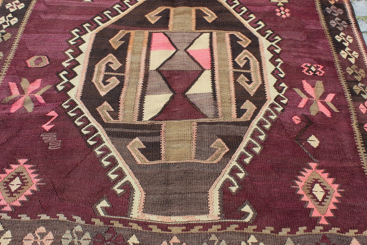 XL Vintage Caucasian Accent Area Rug 5.4 x 8.7 ft