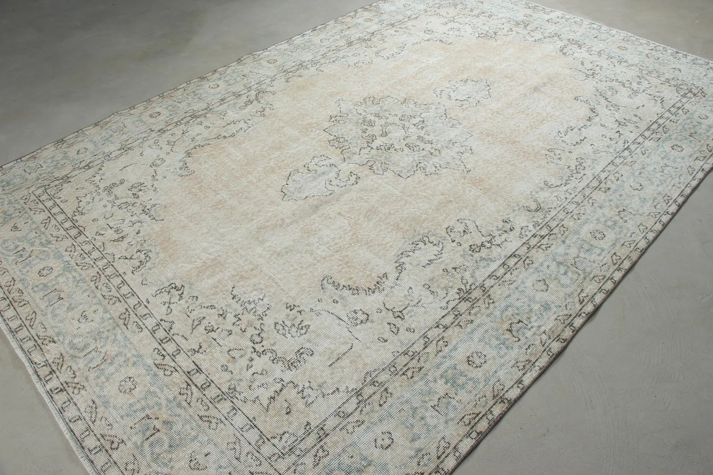 RESERVED XL Vintage Turkish Accent Area Rug 6.8 x 10 ft