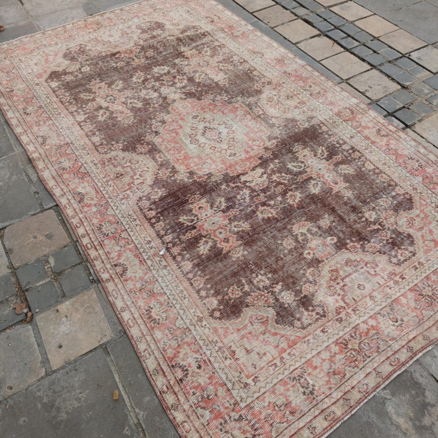 Vintage Turkish Accent Area rug 4.9 x 8.5 ft
