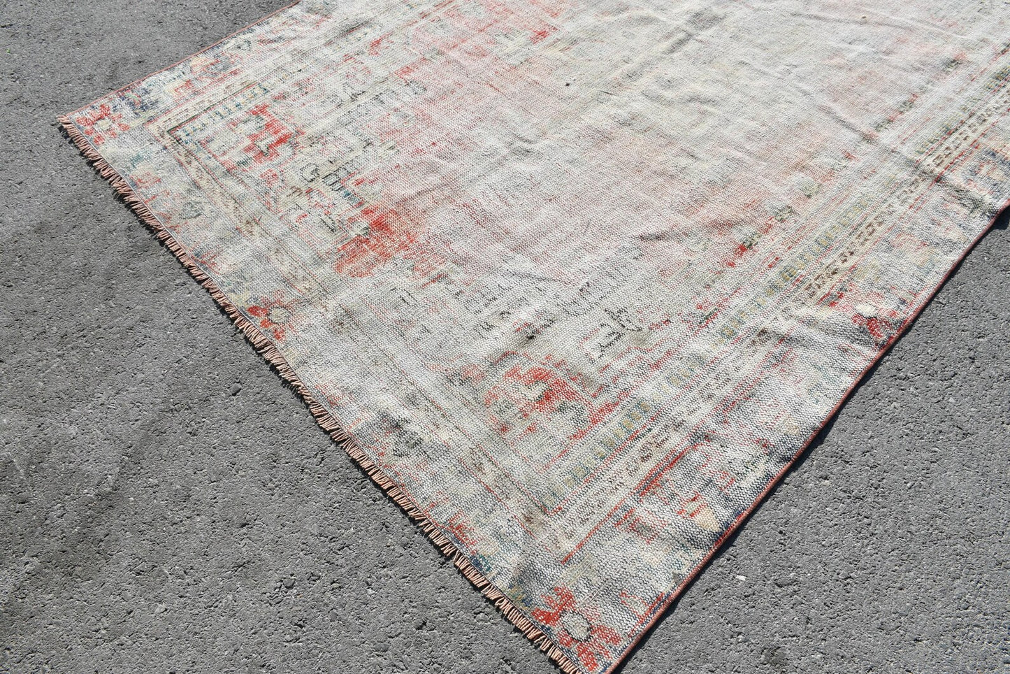 XL Vintage Turkish Accent Area rug 5.7 x 8.9 ft