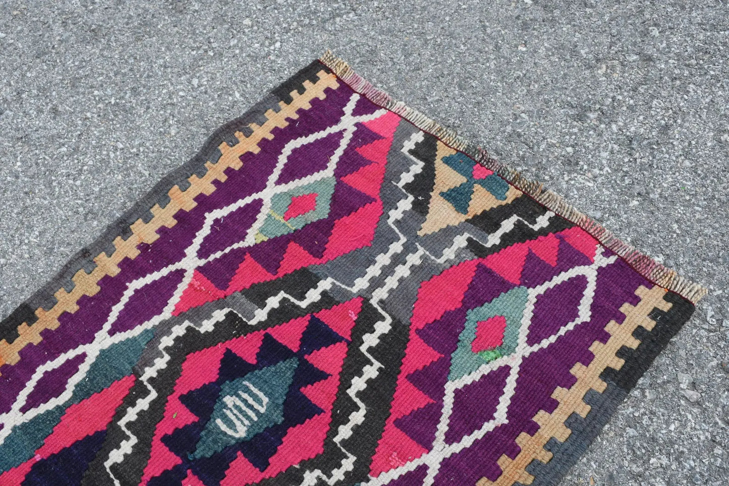 Vintage Turkish Runner Rug 2.5 x 5.6 ft
