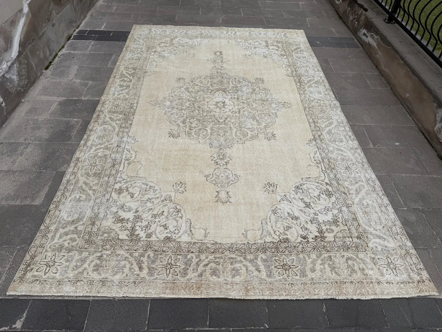 XL Vintage Turkish Accent Area Rug 7.5 x 11.5 ft