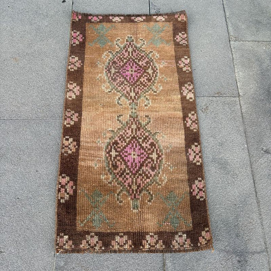 Vintage Turkish Mini Rug 1.5 x 2.8 ft