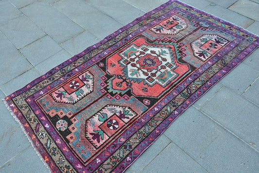 Vintage Persian Accent Area Rug 3.4 x 6.3 ft