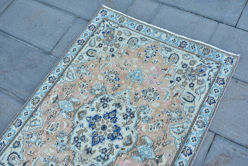 Vintage Persian Accent Area Rug 2.2 x 4.9 ft