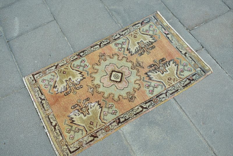 Vintage Turkish Mini Rug 1.6 x 2.7 ft