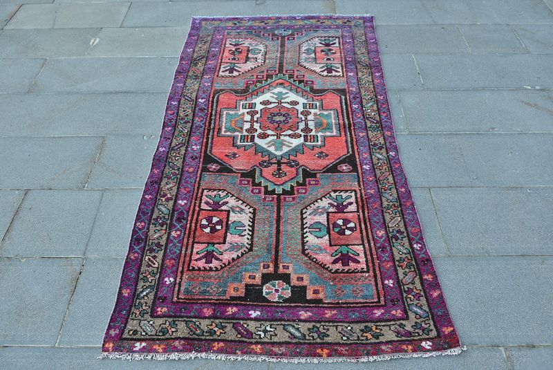Vintage Persian Accent Area Rug 3.4 x 6.3 ft