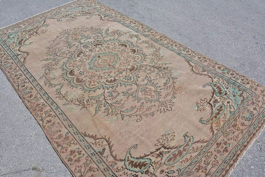 Vintage Turkish Accent Area rug 5.3 x 9.7 ft