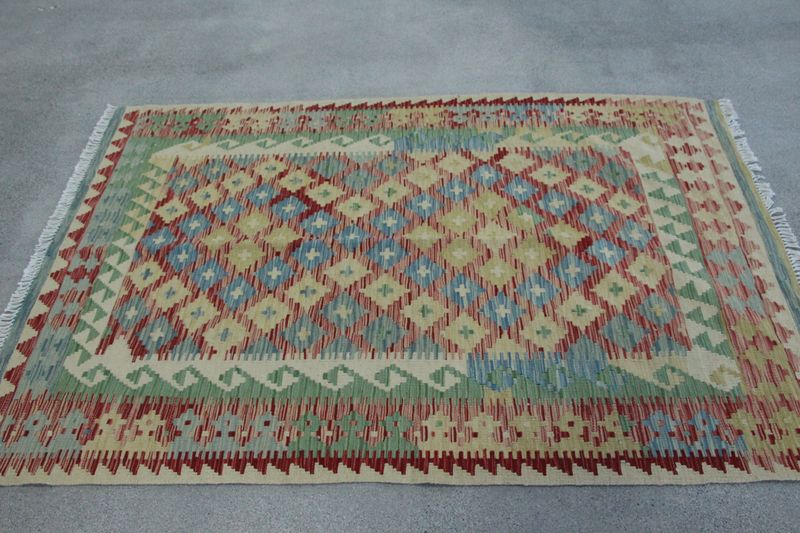 Vintage Turkish Accent Area rug 3.9 x 5.9 ft