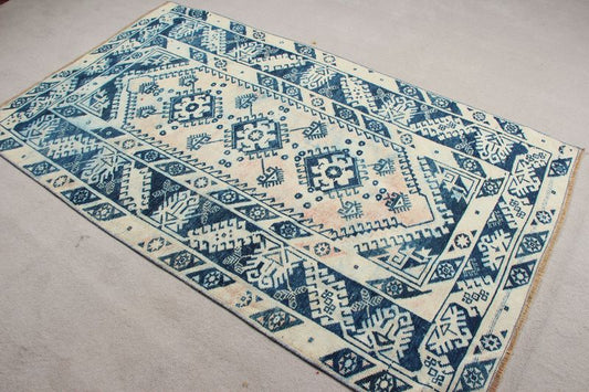 Vintage Turkish Accent Area rug 3.9 x 6.9 ft
