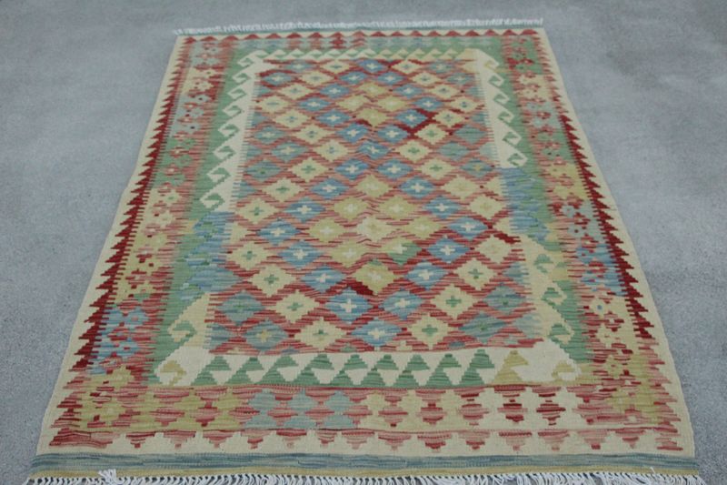 Vintage Turkish Accent Area rug 3.9 x 5.9 ft