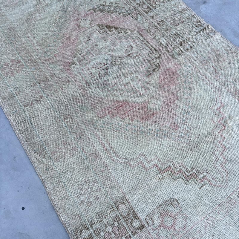 Vintage Turkish Accent Area rug 3.8 x 6.5 ft