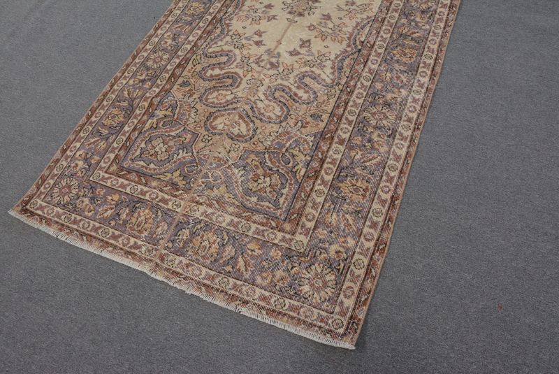 Vintage Turkish Accent Area rug 4 x 8.9 ft