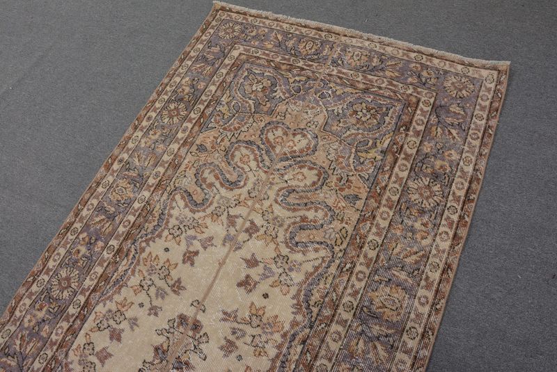 Vintage Turkish Accent Area rug 4 x 8.9 ft