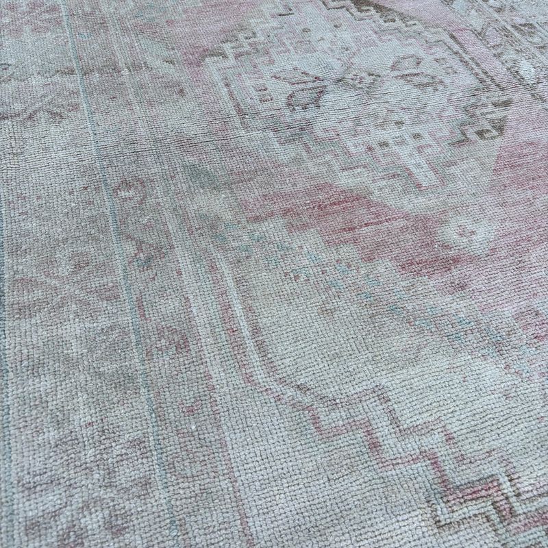 Vintage Turkish Accent Area rug 3.8 x 6.5 ft