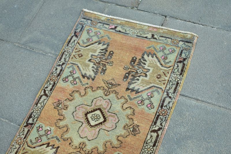 Vintage Turkish Mini Rug 1.6 x 2.7 ft