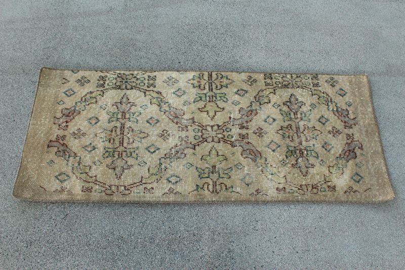 Vintage Turkish Mini Rug 1.6 x 3. 8ft