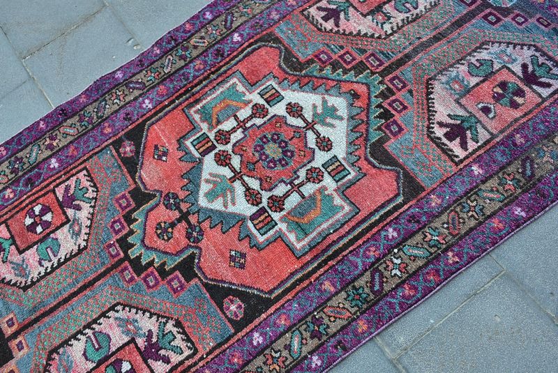 Vintage Persian Accent Area Rug 3.4 x 6.3 ft