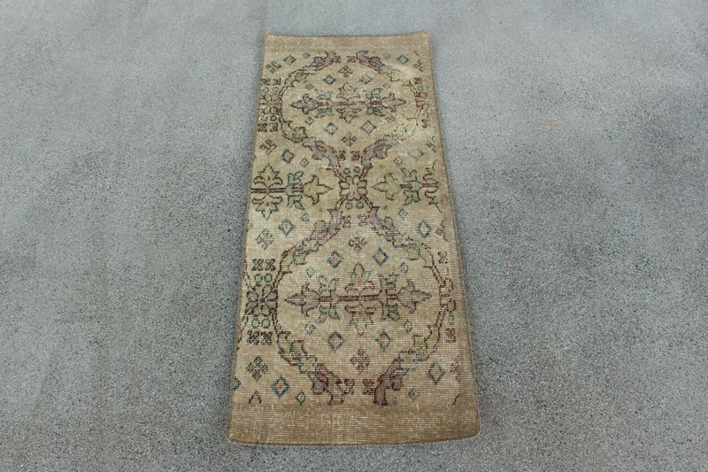 Vintage Turkish Mini Rug 1.6 x 3. 8ft