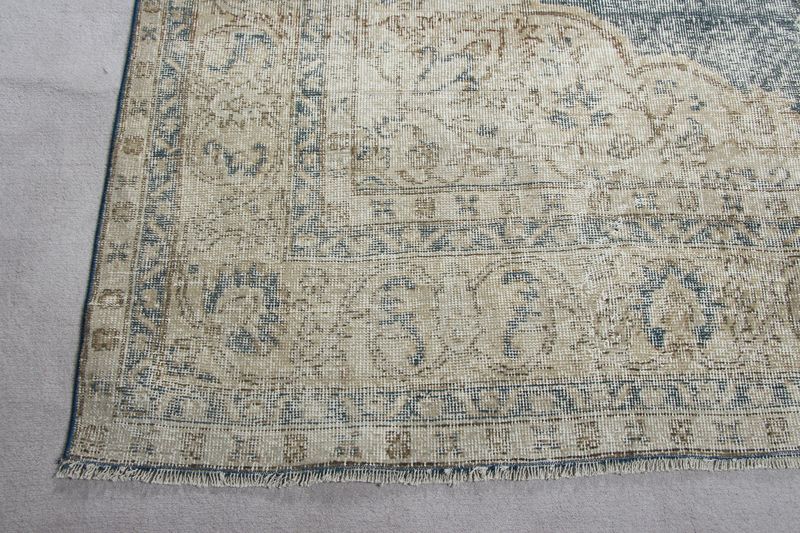 XL Vintage Turkish Accent Area Rug 7.2 x 10.2 ft