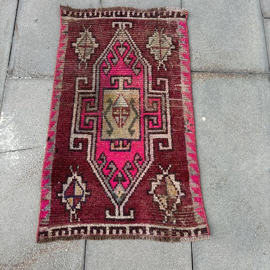 Vintage Turkish Mini Rug 1.5 x 2.5 ft