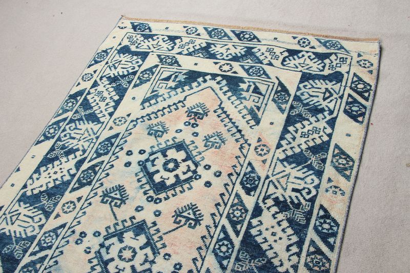 Vintage Turkish Accent Area rug 3.9 x 6.9 ft