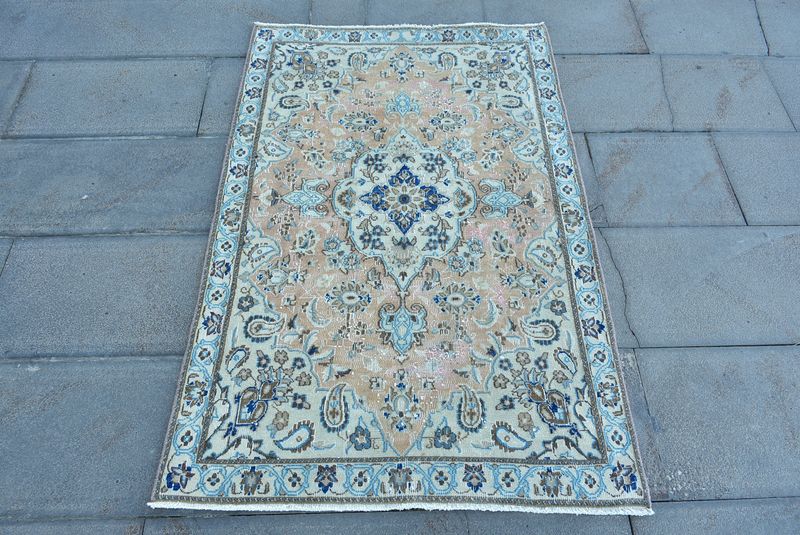 Vintage Persian Accent Area Rug 2.2 x 4.9 ft