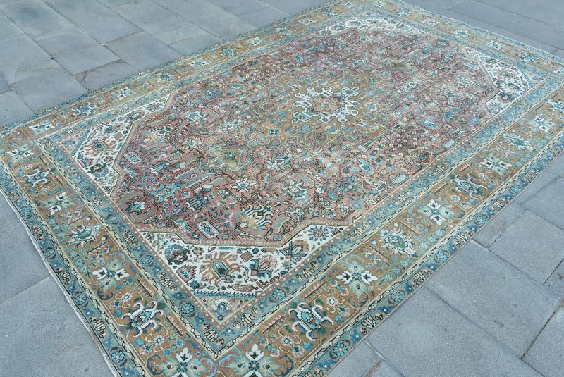 XL Vintage Persian Accent Area Rug 6.4 x 8.4 ft