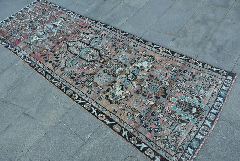Vintage Turkish Runner Rug 3.1 x 9 ft