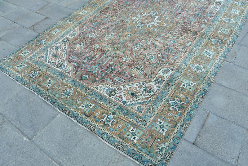 XL Vintage Persian Accent Area Rug 6.4 x 8.4 ft
