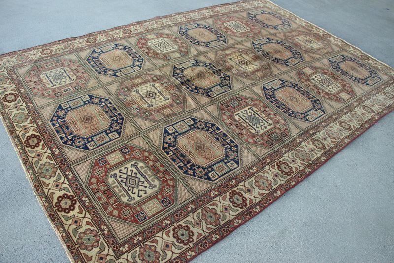 XL Vintage Turkish Accent Area Rug 6.4 x 9.6 ft