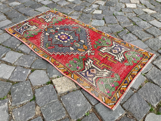 Vintage Turkish Mini Rug 1.6 x 3.2 ft